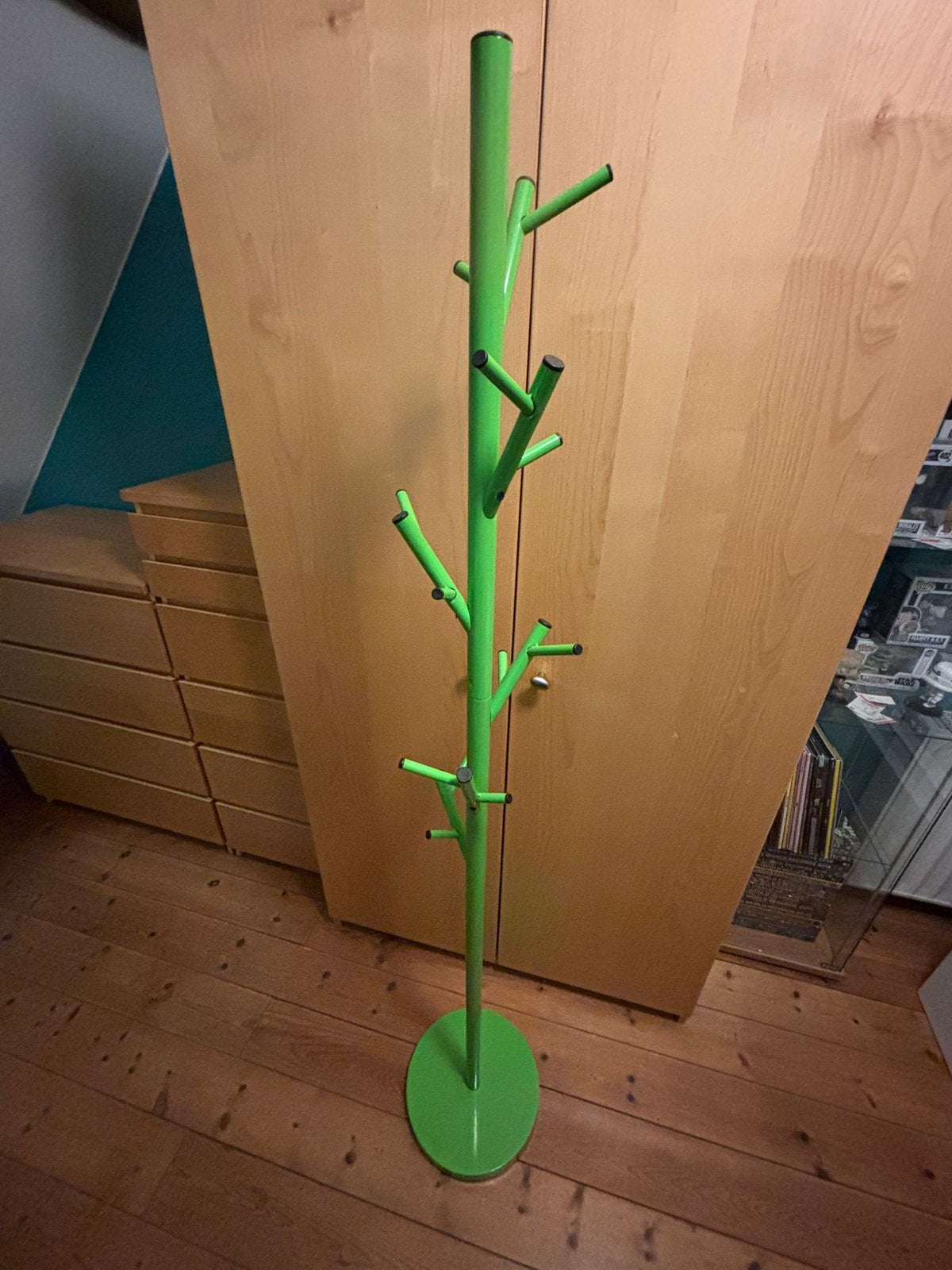 Porte-manteau vert clair en forme d'arbre — design moderne, Utilisé, Métal, Portemanteau sur pied, 150 à 200 cm