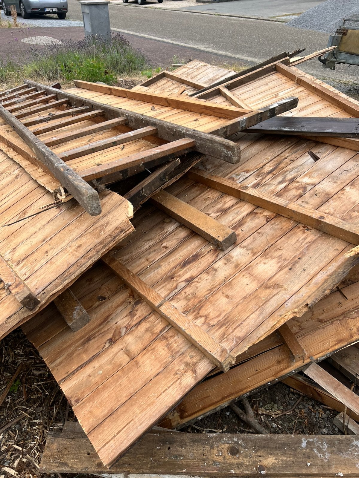 Gratis hout, Ophalen, Zo goed als nieuw