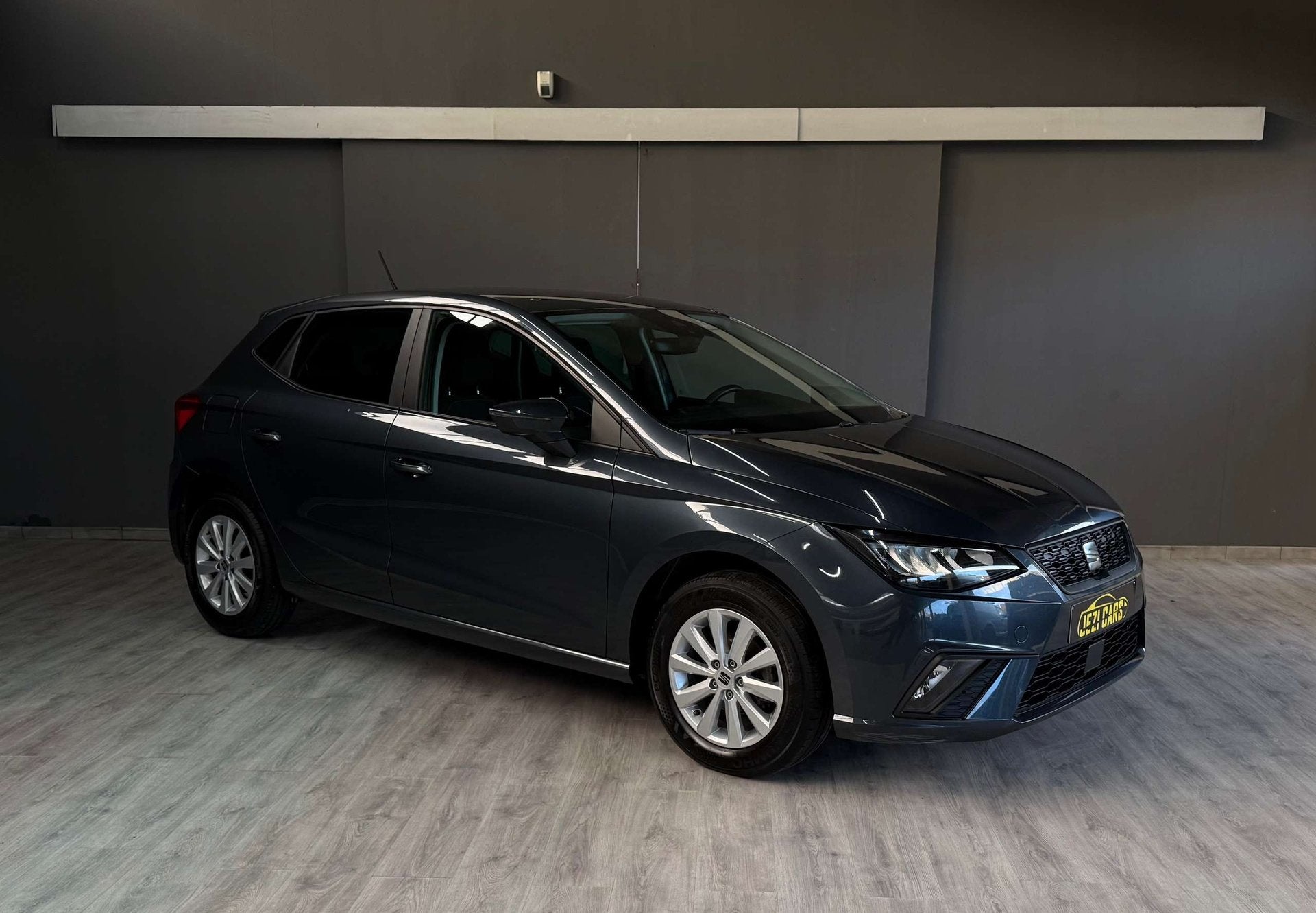 SEAT Ibiza Ibiza 1.0i MPI Play * 1 jaar Garantie * 1ste Eige, Auto's, Dealer onderhouden, Stof, Gebruikt, Panoramadak