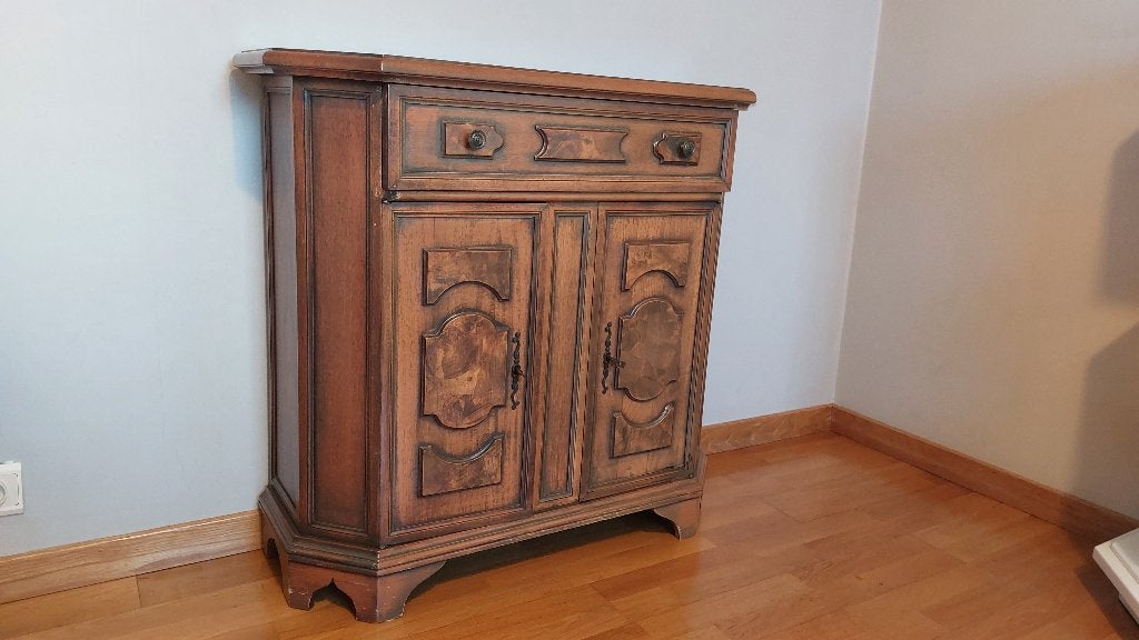 Dressoir hal, Enlèvement