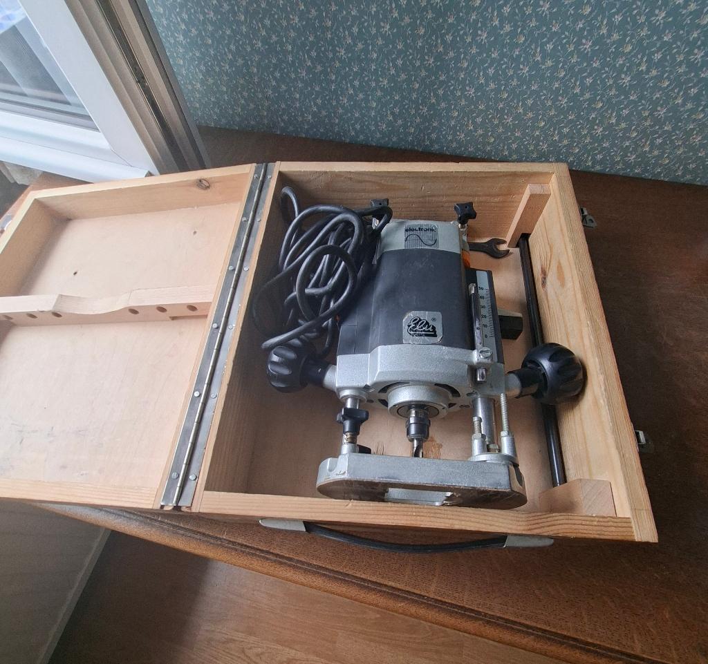 FRAISEUSE ELU MOF 96  PEU UTILISE  + 5 MECHES DIFFERENTES, Métal, Enlèvement ou Envoi, Utilisé, Machine
