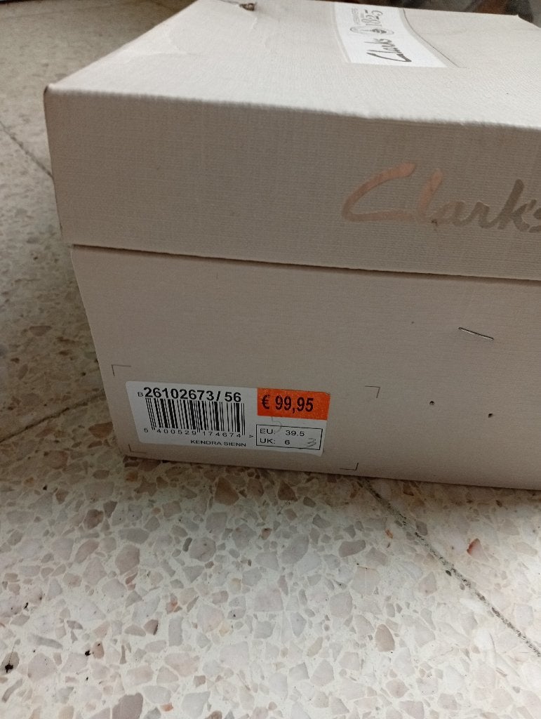 clarks nieuw, Overige kleuren, Nieuw, Ophalen of Verzenden, Schoenen met hoge hakken