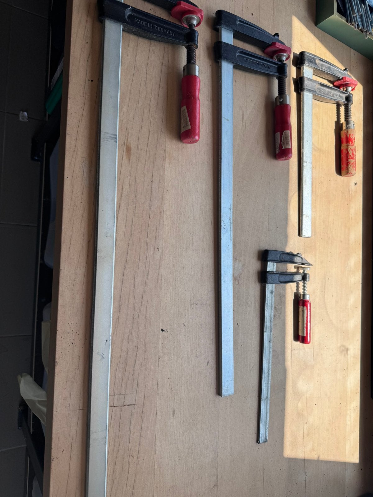22 Sergeanten verschillende afmetingen, Doe-het-zelf en Bouw, Gereedschap | Handgereedschap, Ophalen, Zo goed als nieuw