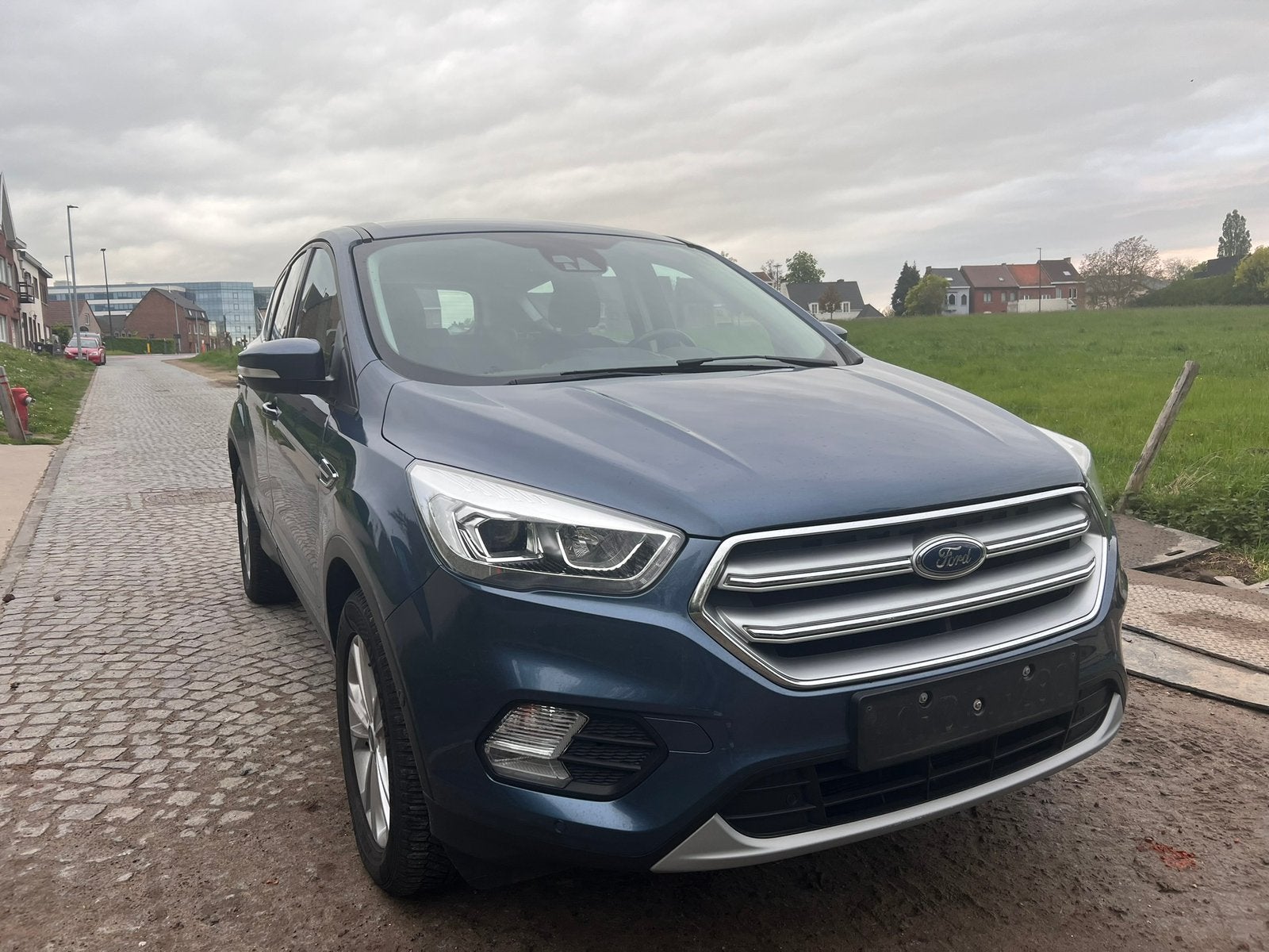 Ford Kuga 2019 1.5 benzine 70000km, Auto's, Stof, 1498 cc, 4 cilinders, Blauw