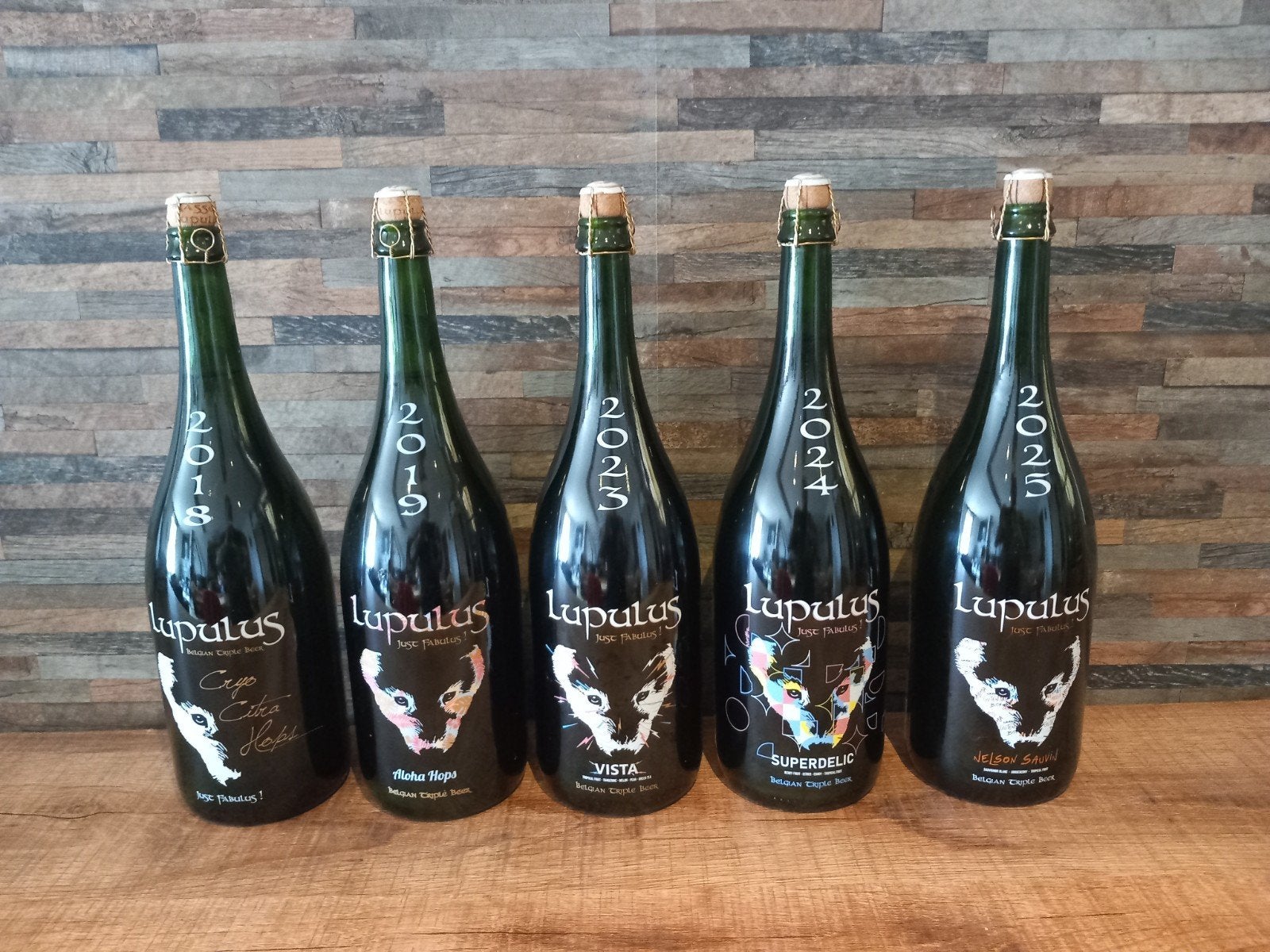 Lupulus, Enlèvement, Bouteille(s)