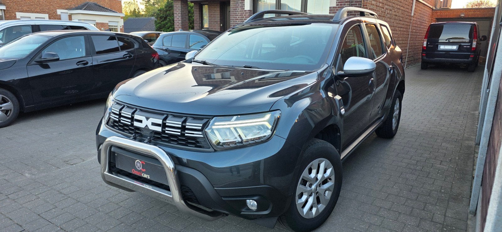 Dacia Duster Facelift 2023/1er PROPRIÉTAIRE + GARANTIE, Capteur de lumière, Argent ou Gris, Achat, Euro 6