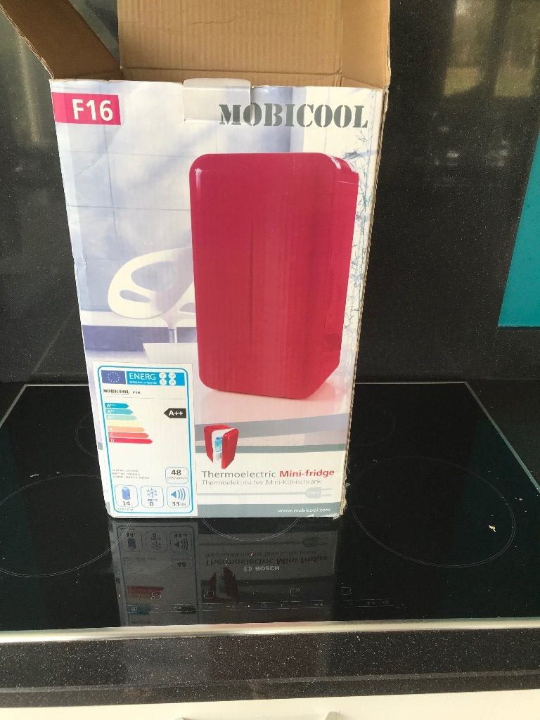 Thermo-Elektrische mini-koelkast, Ophalen, Zonder vriesvak, Minder dan 45 cm, Minder dan 85 cm