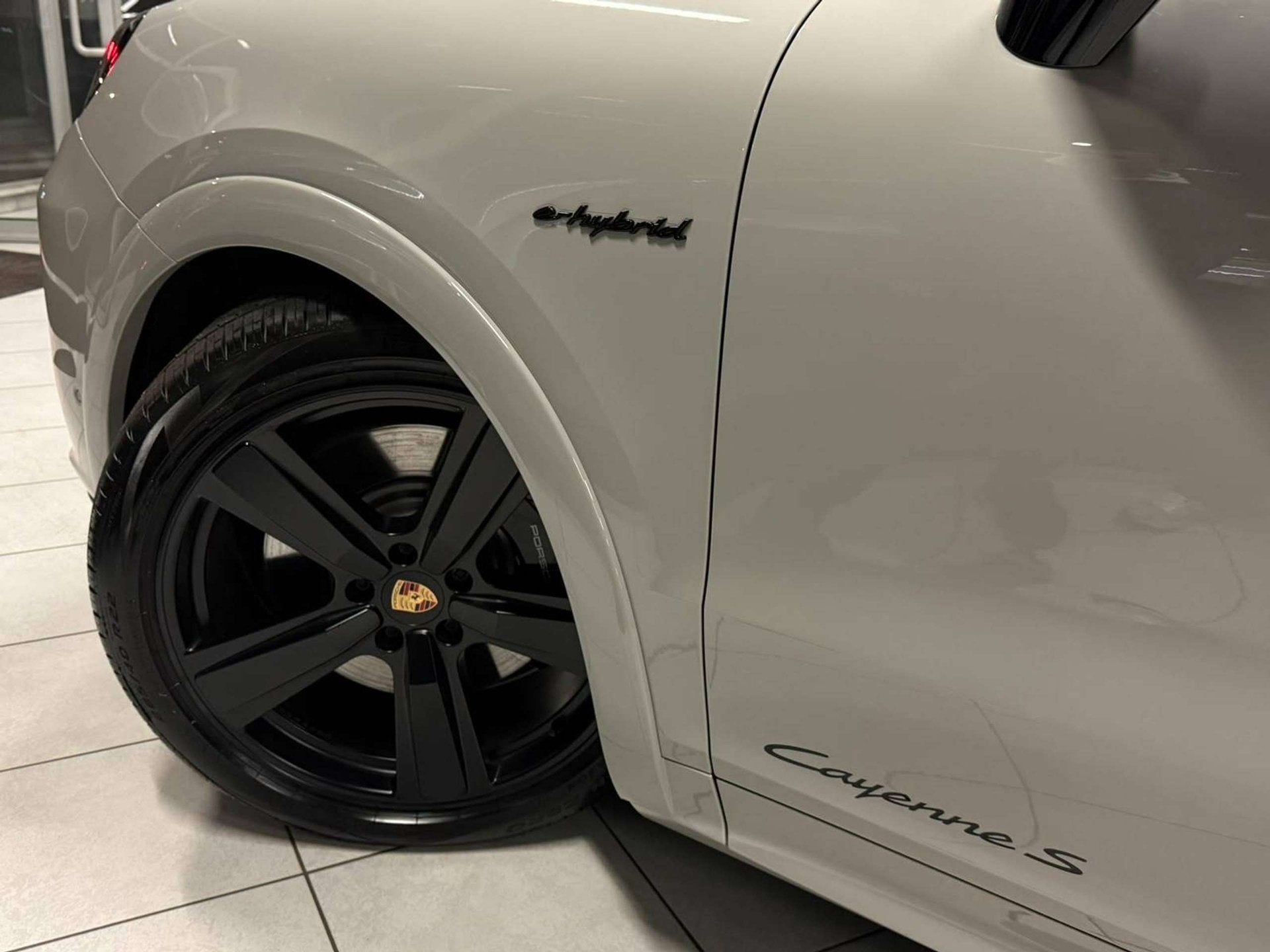 Porsche Cayenne S E-Hybrid 3.0L V6 519ch 260kW Euro 6e, Autos, Cayenne, Entreprise, 6 cylindres, Automatique