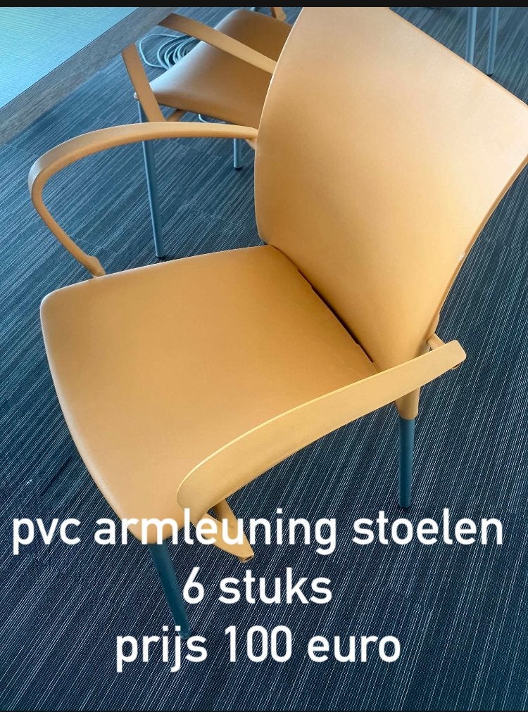 pvc armkeunstoelen, Ophalen of Verzenden, Zo goed als nieuw