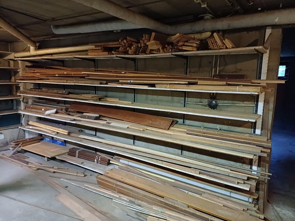 Gratis droge houten planken, platen, palen, stookhout, ..., Doe-het-zelf en Bouw, Ophalen
