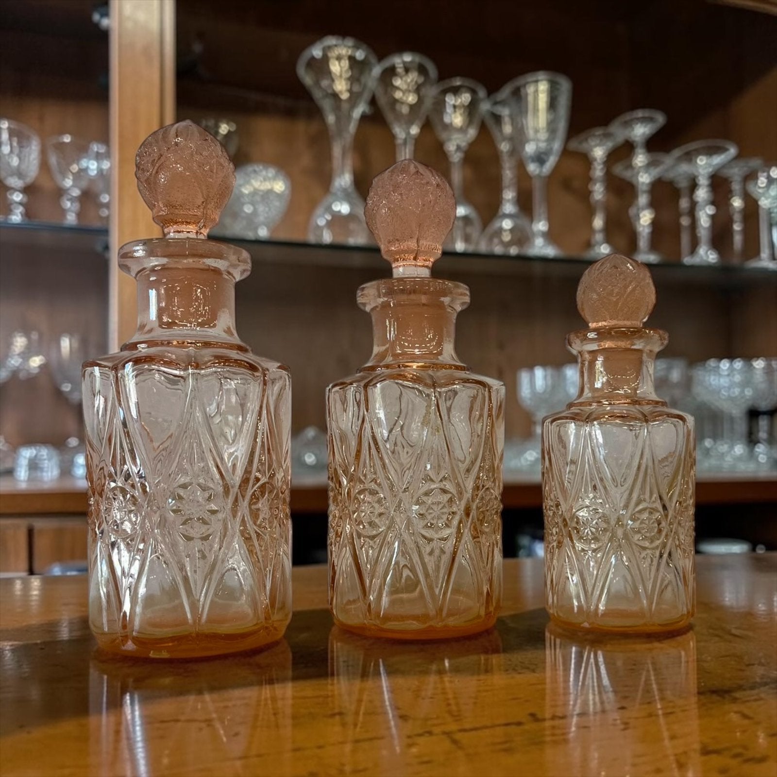 Set van 3 vintage rosé glazen flesjes met dop, Ophalen