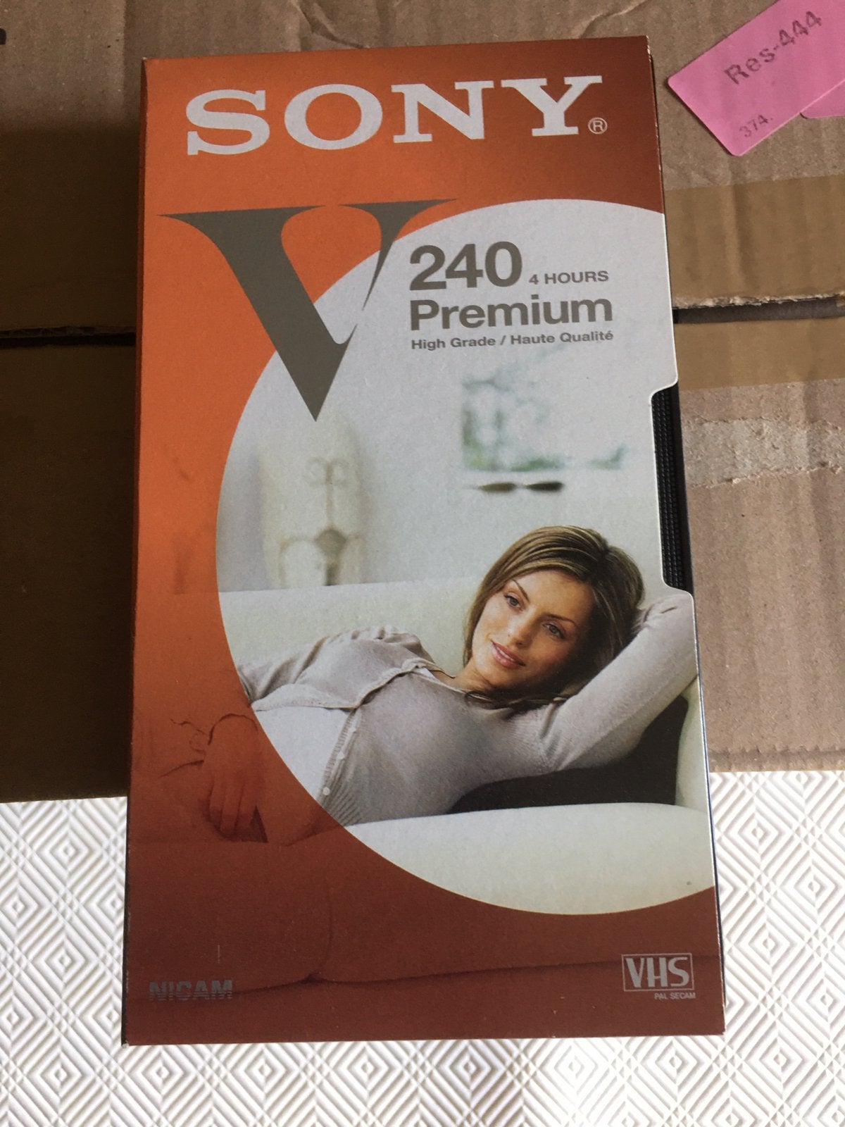 Lot de 12 cassettes VHS Sony V240 premium, Zo goed als nieuw, VHS