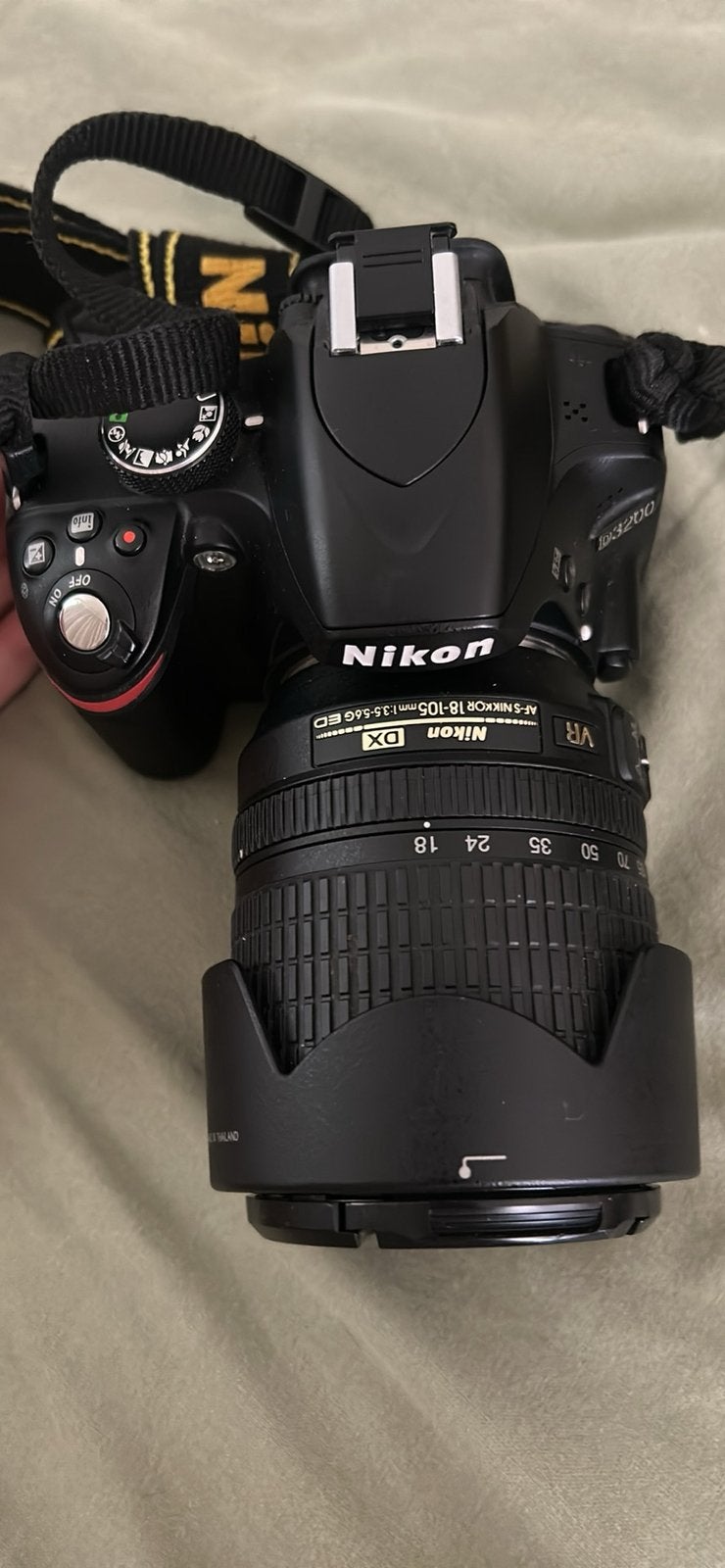 Nikon D3200 reflex + 18-105mm objectif, TV, Hi-fi & Vidéo, Comme neuf, Pare-soleil, Enlèvement, Nikon