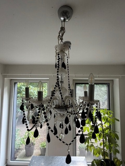 Lustre en cristal, Enlèvement, Utilisé