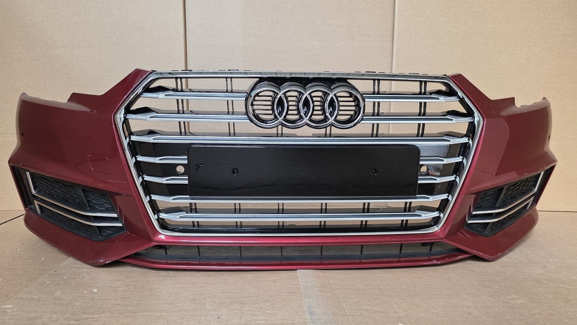 Voorbumper Audi A4 B9 8W S-Line 4xPDC 2016-2019 8W0807065L, Auto-onderdelen, Gebruikt, -, Voor, Bumper