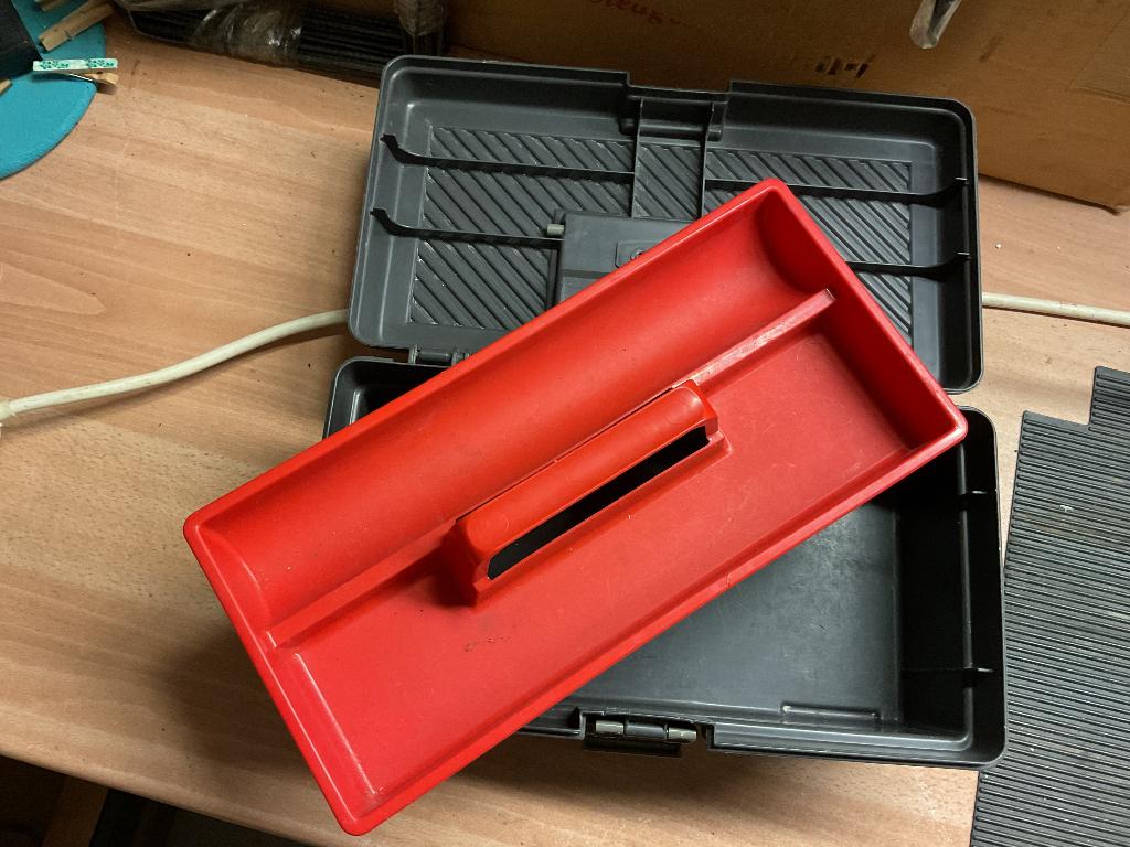 Coffre à outils Curver 32-16-14cm, Doe-het-zelf en Bouw, Gereedschapskisten, Ophalen, Gebruikt