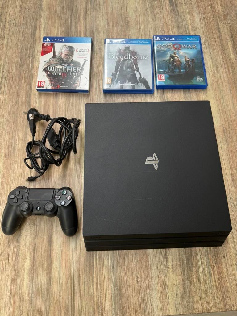 PS4 Pro 1TB + 1 Controller + 3 Games, Games en Spelcomputers, Ophalen, Zo goed als nieuw, 1 TB, Pro