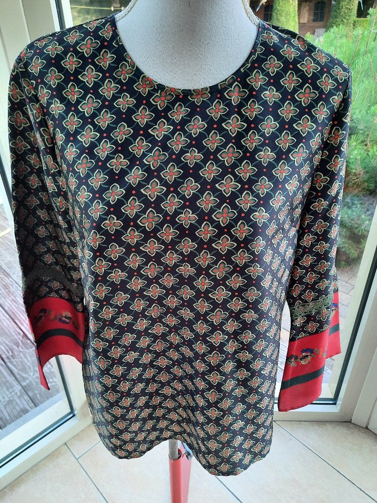 Mooie top KOCCA - M, Kleding | Dames, Topjes, Maat 38/40 (M), Overige kleuren, Verzenden, Kocca