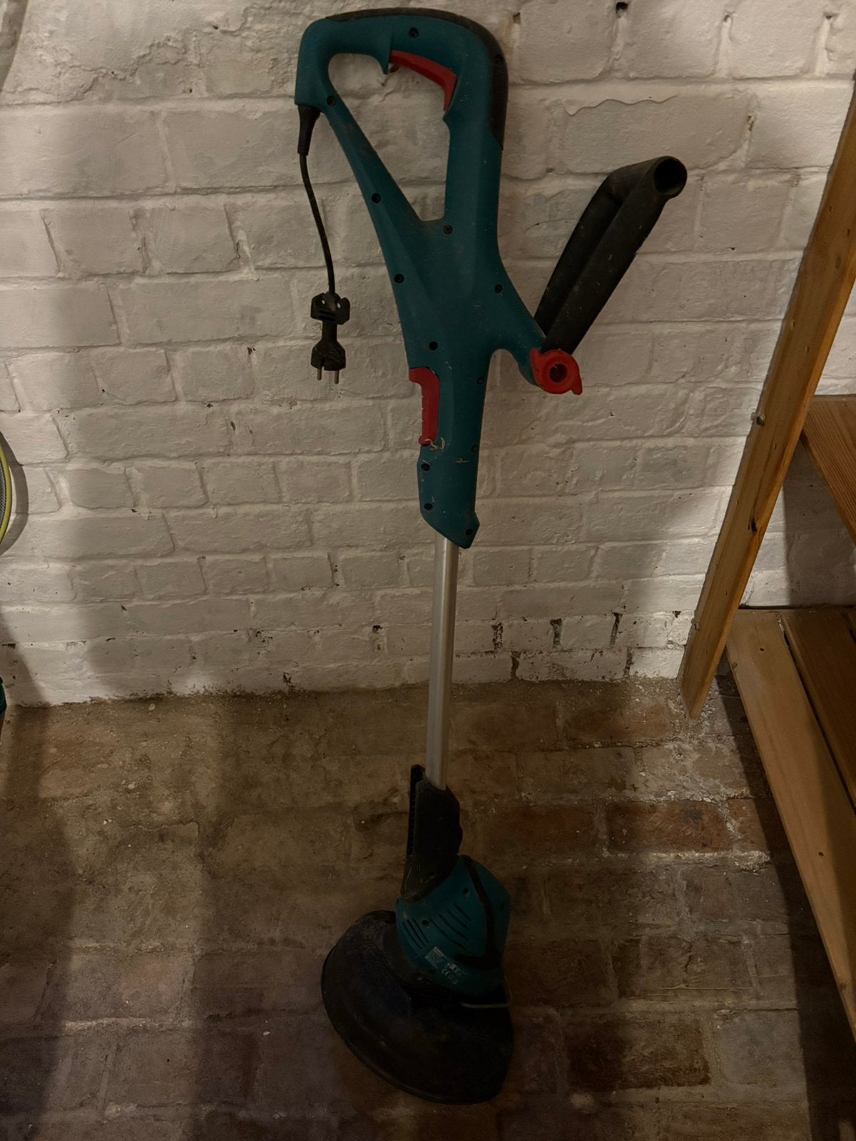 Bosh 400w ART 24 snaartrimmer met spoel, Ophalen, Zo goed als nieuw