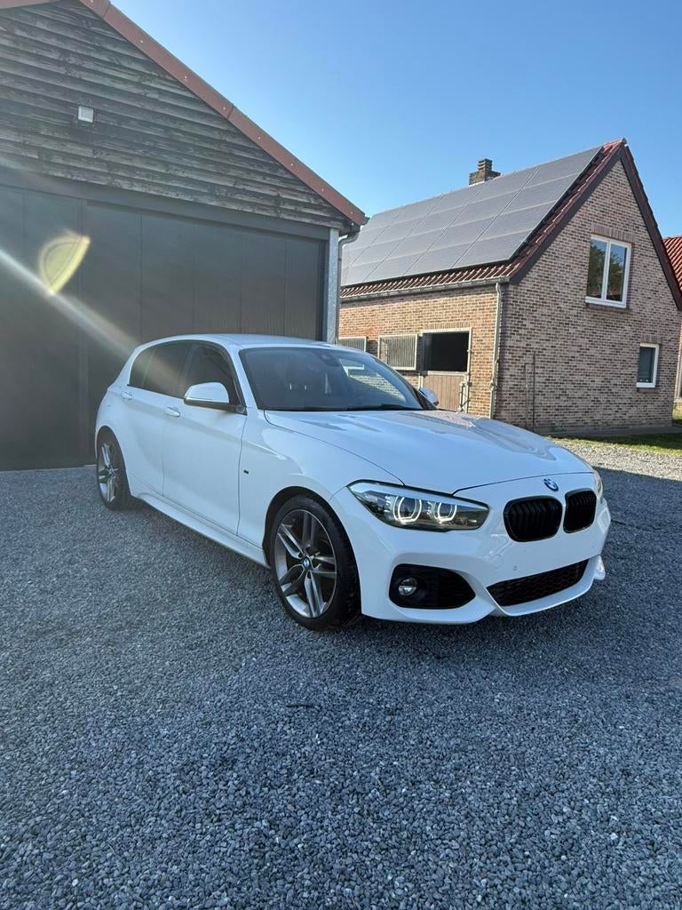 Bmw 118i - 2019 - M PAKKET, Auto's, Zwart, 4 cilinders, Wit, Leder