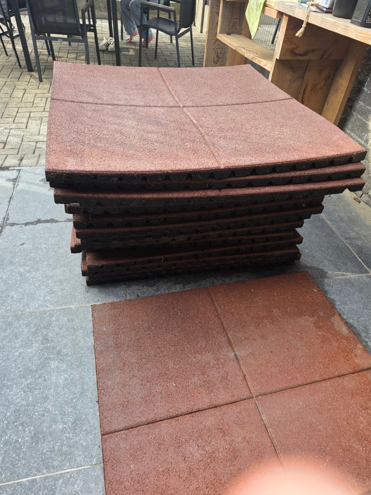 Rubbertegel 1m x 1m rood, Ophalen