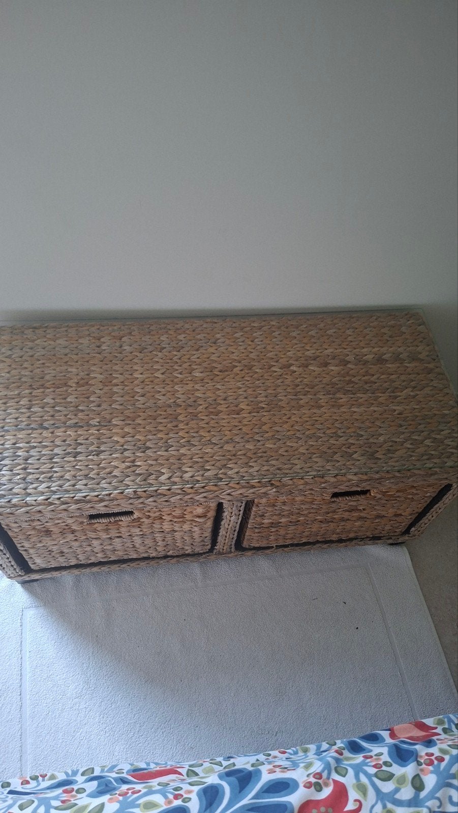 Echt rieten tafeltje en opbergkast met glas ter bescherming., 50 tot 100 cm, Overige houtsoorten, Ophalen of Verzenden, Zo goed als nieuw