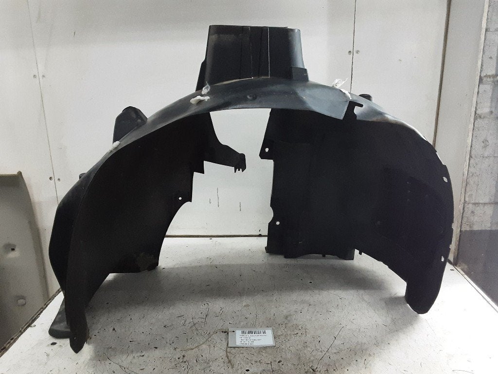 PARE BOUE AVANT DROIT Berlingo Multispace (9817398480), Autos : Pièces & Accessoires, Citroën, Garde-boue, Mevr. I. Hauben, Utilisé
