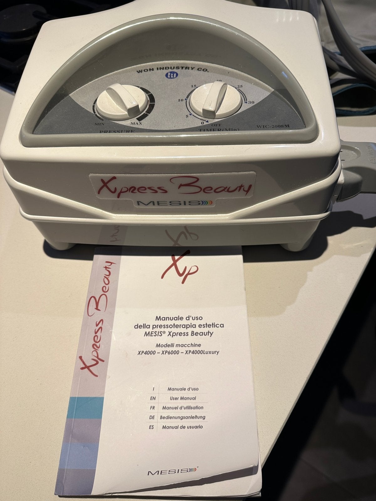 MESIS Xpress Beauty apparaat voor pressotherapie, Ophalen, Zo goed als nieuw