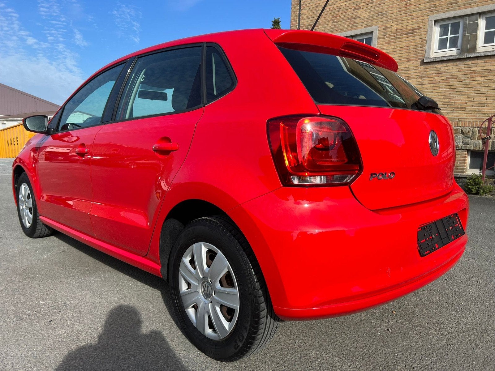 VOLKSWAGEN POLO 1.2I 84000KM, Auto's, Voorwielaandrijving, Euro 5, Stof, Zwart