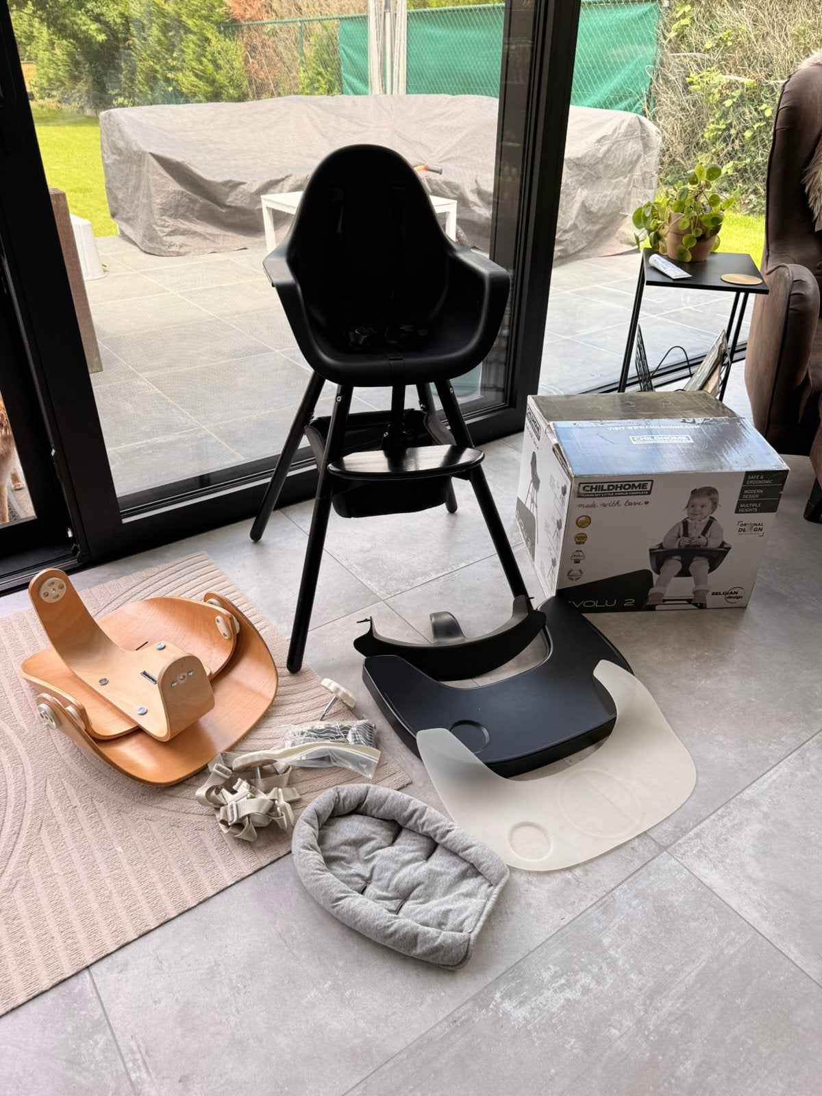 Childhome Evolu 2 eetstoel zwart met accesoires - ALS NIEUW!, Kinderen en Baby's, Ophalen, Meegroeistoel