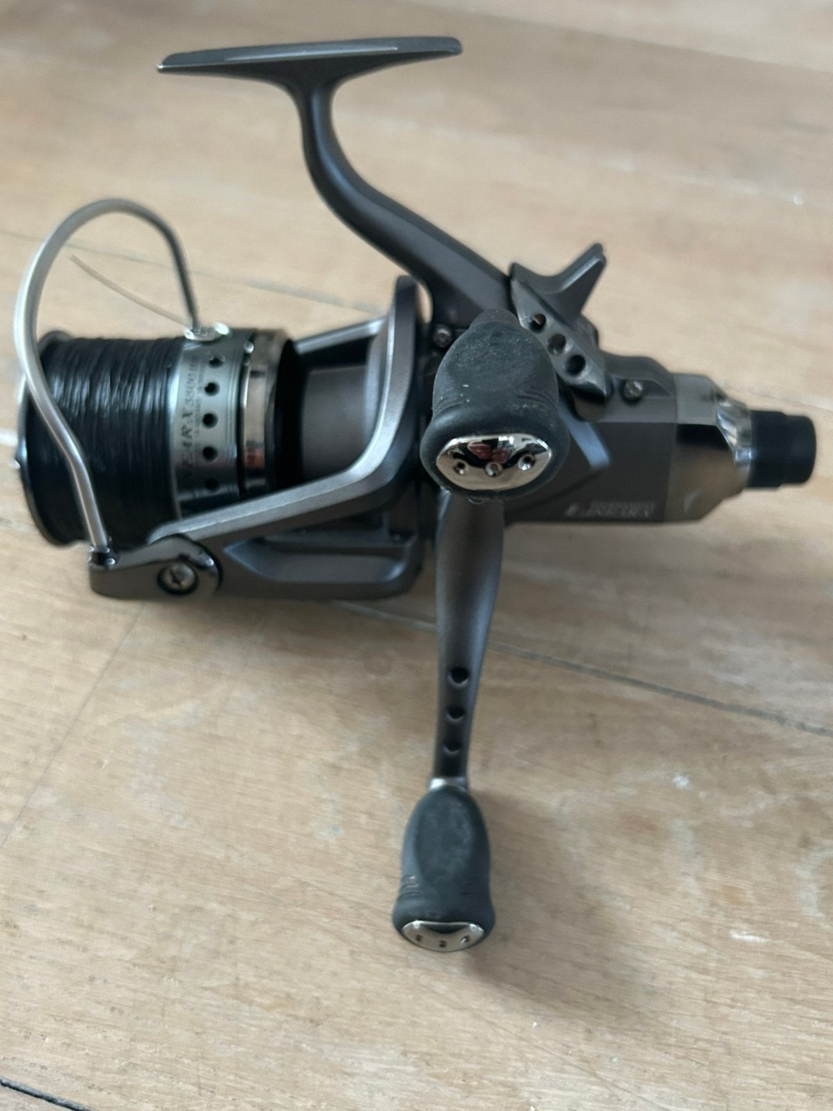 Te koop nieuw 2x daiwa tournament linear x5500 br, Sports nautiques & Bateaux, Pêche à la ligne | Général, Enlèvement ou Envoi