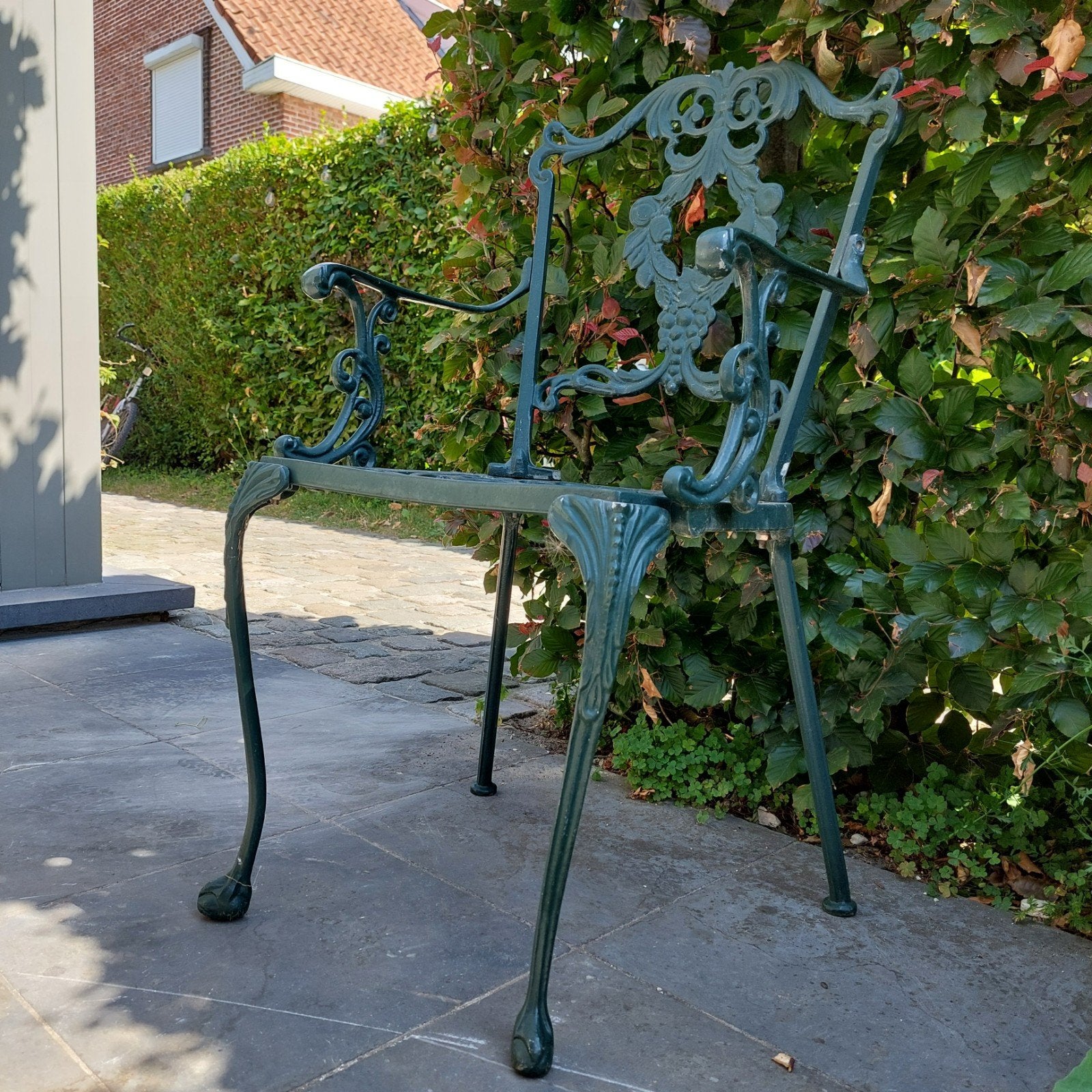 Gietijzeren stoel, Ophalen