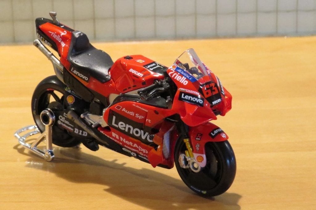 Francesco Bagnaia Ducati Lenovo Desmosedici 2021 1:18 maisto, Ophalen of Verzenden, Nieuw, Motor, Maisto