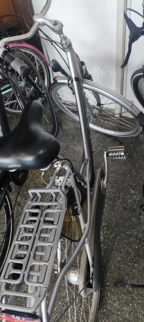 Damesfiets moet zsm weg, Fietsen en Brommers, Fietsen | Dames | Damesfietsen, Ophalen