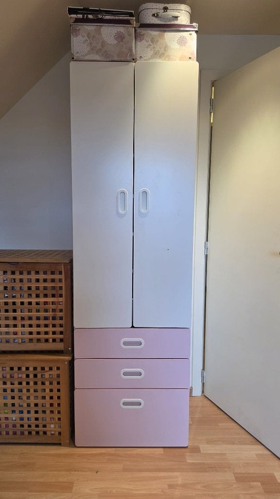 Kleerkast en boekenkast kinderkamer (IKEA), Kinderen en Baby's, Ophalen, Zo goed als nieuw, Meisje