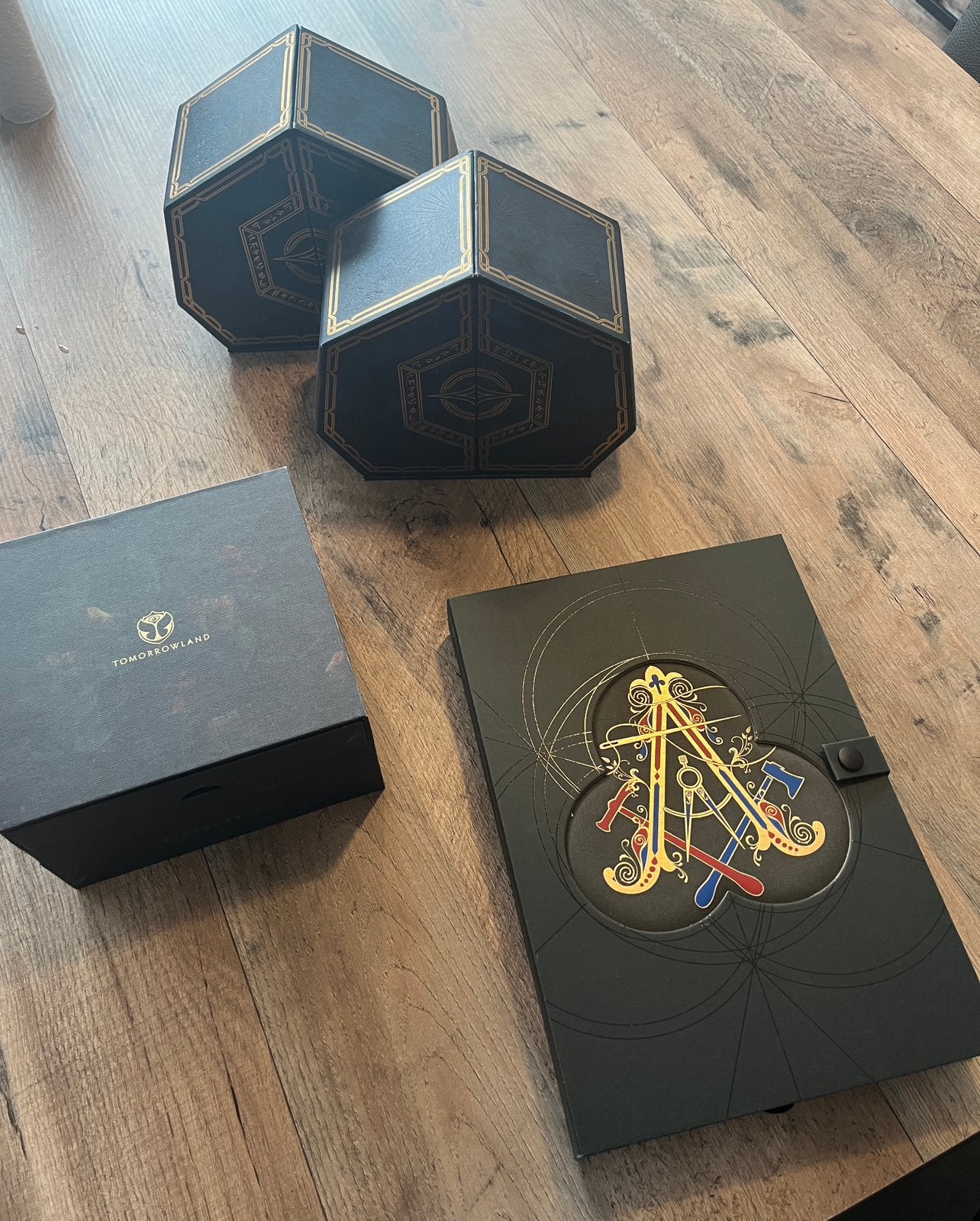 Tomorrowland treasure cases en accessoires, Verzamelen, Ophalen, Zo goed als nieuw