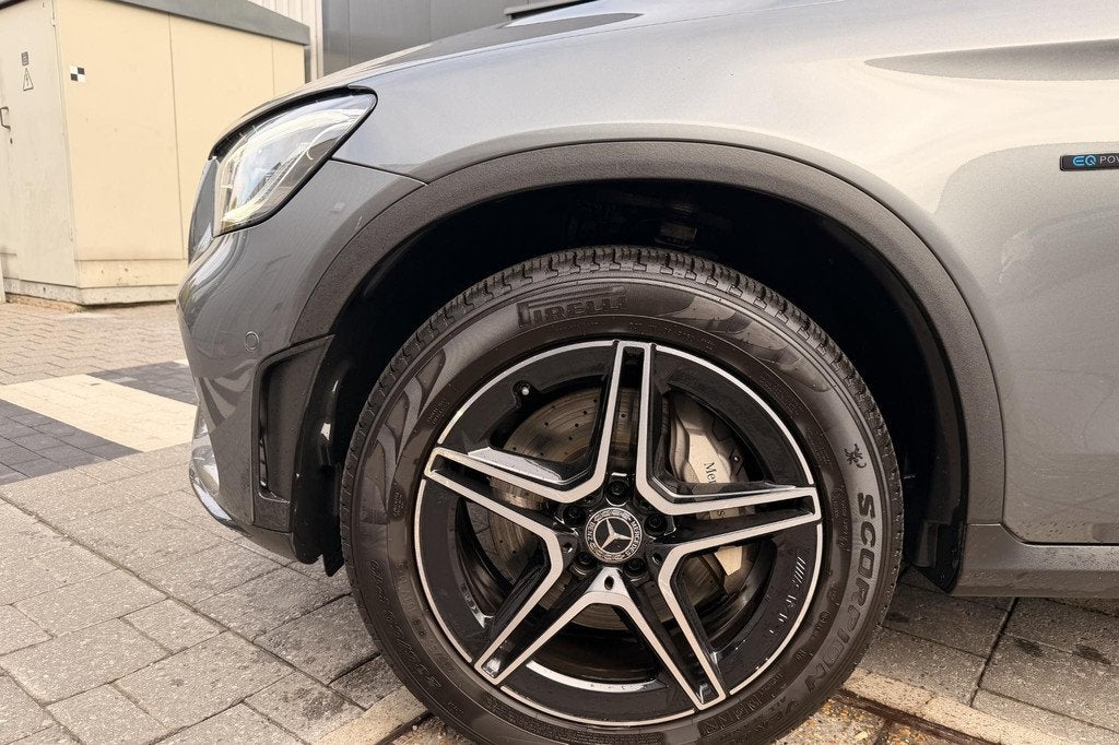Mercedes-Benz GLC-Klasse 300 DE 4MATIC Coupé AMG Line | Nig, Argent ou Gris, 143 kW, 2000 kg, Carnet d'entretien