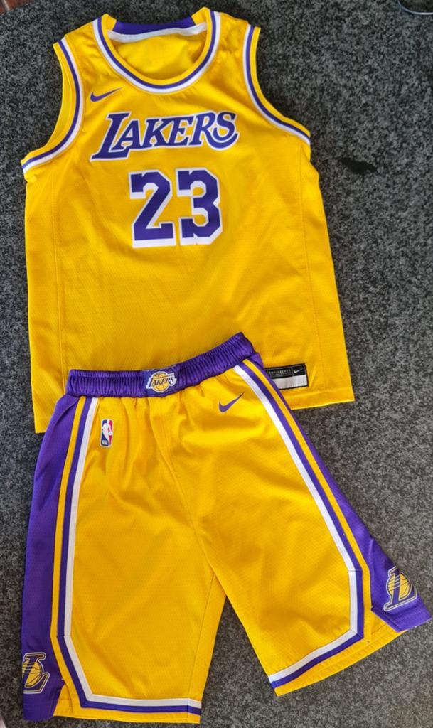 Outfit/tenue basket Lebron James (LA Lakers) - Nike maat M, Ophalen of Verzenden