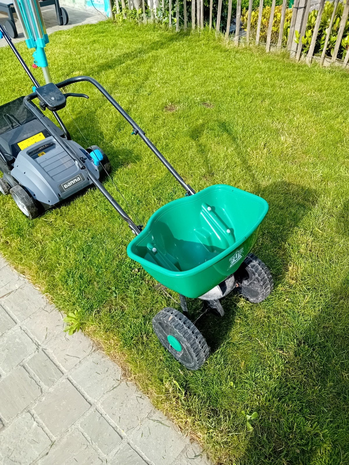 Strooiwagentje, Tuin en Terras, Ophalen