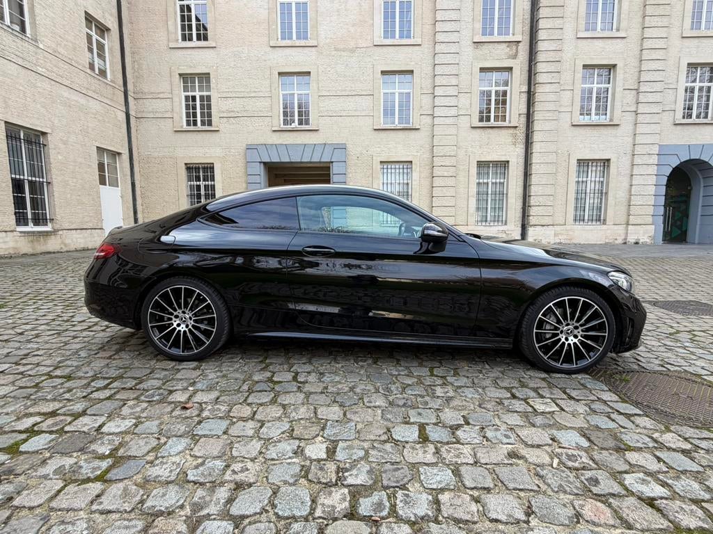 Mercedes C200 Coupe Benzine Mildhybride Amg Pack 2018, Auto's, Automaat, Euro 6, Zwart, Leder
