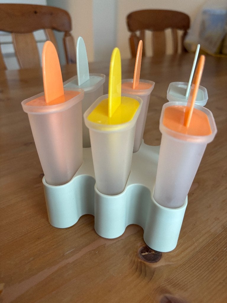 IJsmaker set ijs vormpjes met houder ijslollie vorm, Huis en Inrichting, Overige typen, Kunststof, Ophalen of Verzenden, Zo goed als nieuw