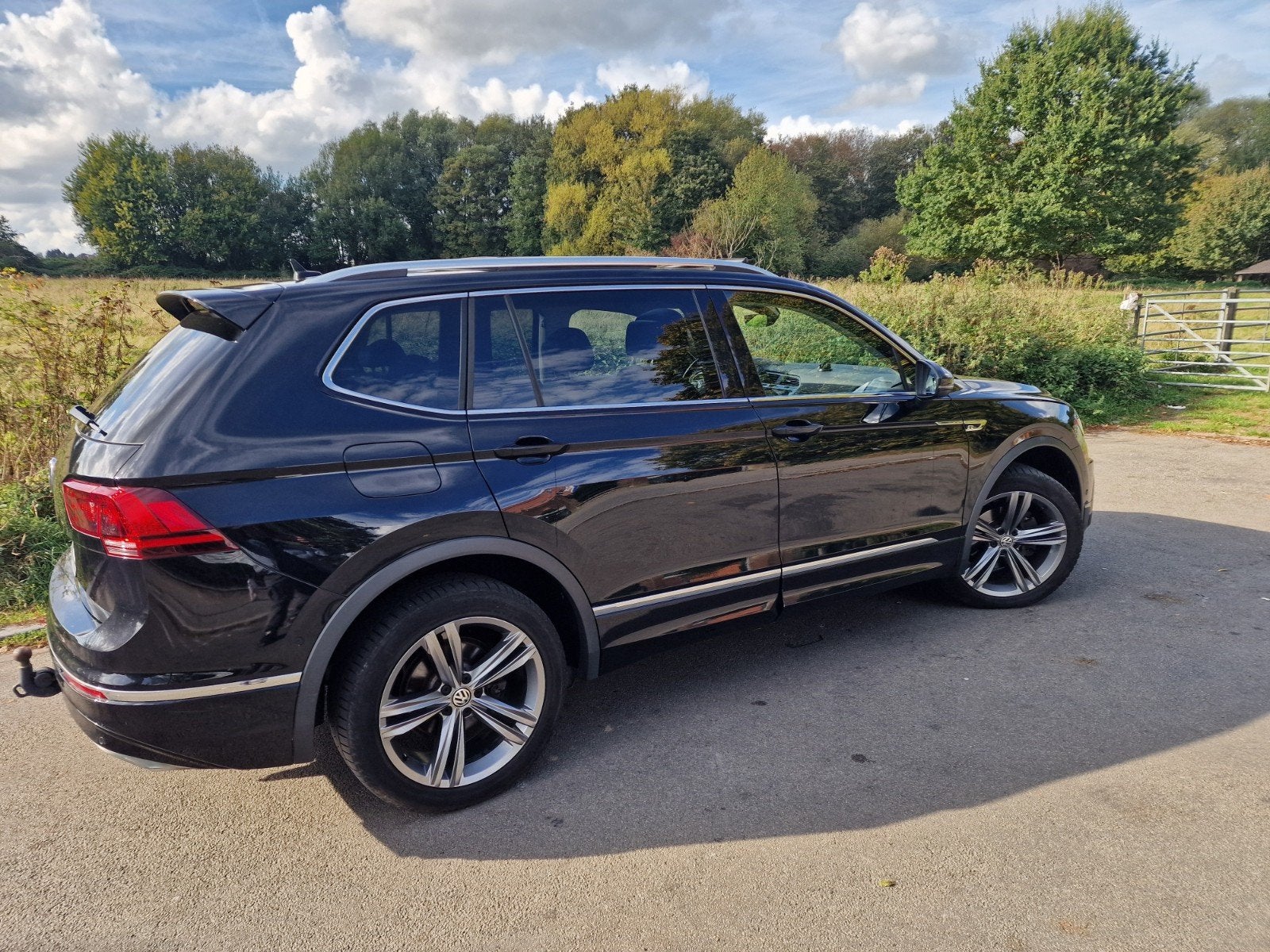 volkswagen tiguan a vendre 7 place model 2021 motour 2.0 die, Autos, Cuir, Achat, 7 places, Carnet d'entretien