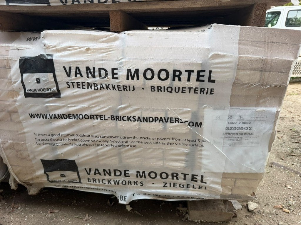 Gevelsteen LINEA 9002, Ophalen, Nieuw, Bakstenen