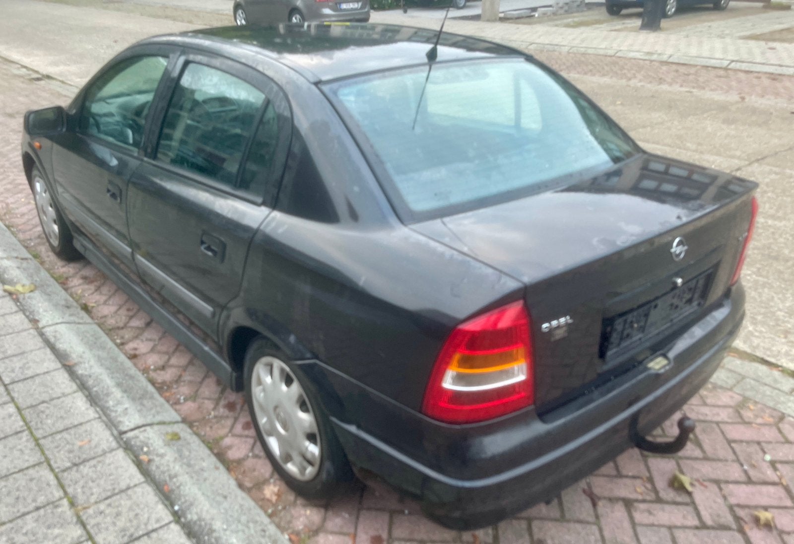Opel Zstra 1.6 benzine Automaat Gekeurd V.vk., Auto's, Stof, Zwart, 4 cilinders, Zwart