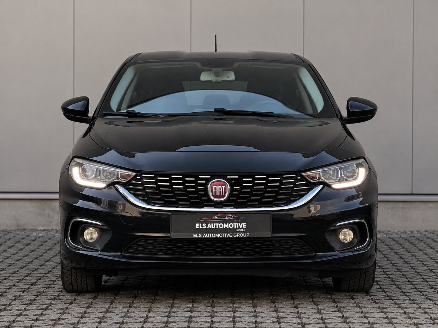 Fiat Tipo 1.4 Benzine | 1e Eigenaar | Camera | Navigatie, Auto's, Dealer onderhouden, Stof, 4 cilinders, Zwart