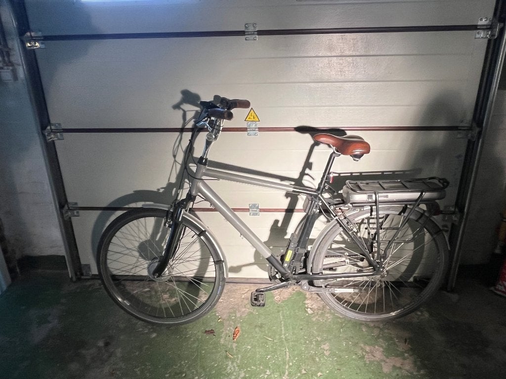 Vélo électrique VTC équipé – Schwalbe Marathon Plus, Vélos & Vélomoteurs, Vélos électriques, Autres marques, 50 km par batterie ou plus