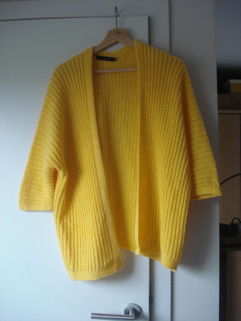 Nieuwe gele Lola & Liza gilet, dames. mt S/M oversized, Lola & Liza, Geel, Nieuw, Ophalen of Verzenden