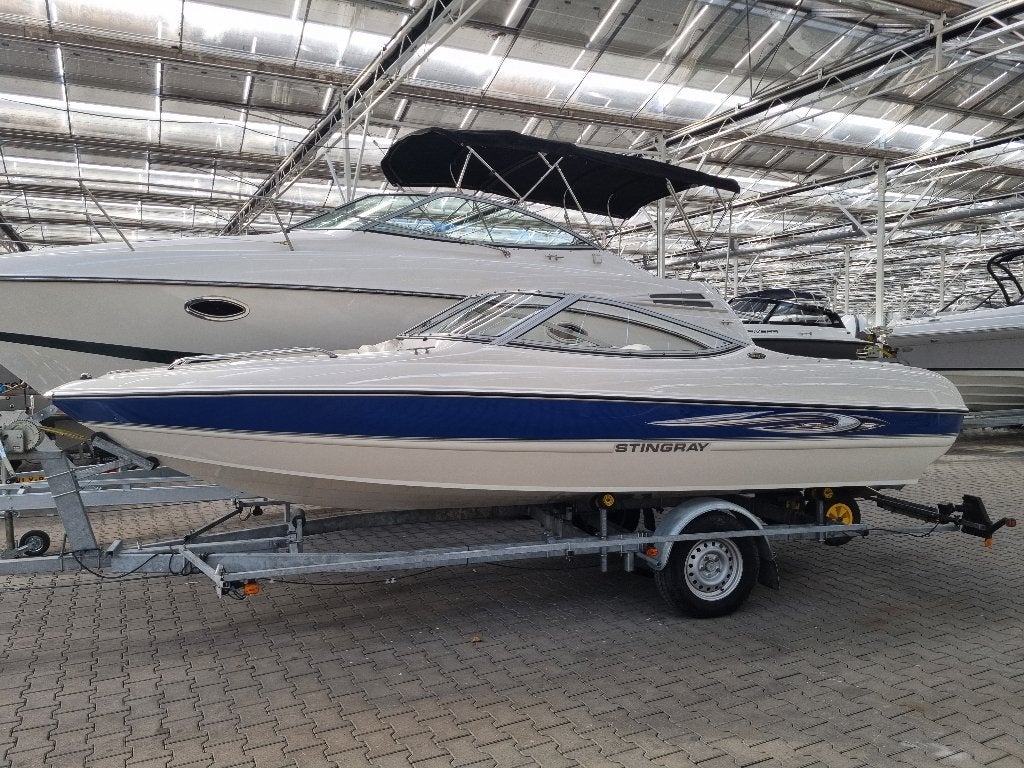 Stingray 185 van het jaar 2009 Volvo Penta 3.0 GL 135 PK, Ophalen, Binnenboordmotor, 120 tot 200 pk, Zo goed als nieuw