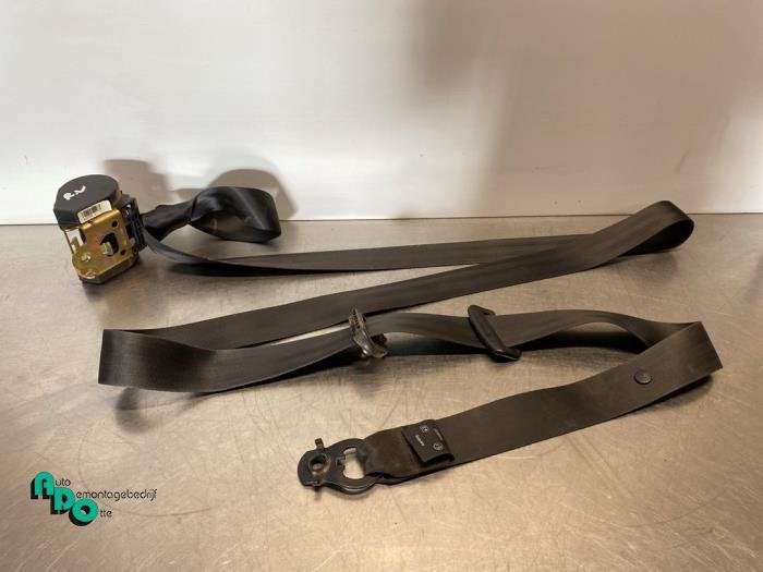 Ceinture de sécurité avant droite d'un Opel Vivaro (Vivaro, -, Opel, 3 mois de garantie, Utilisé