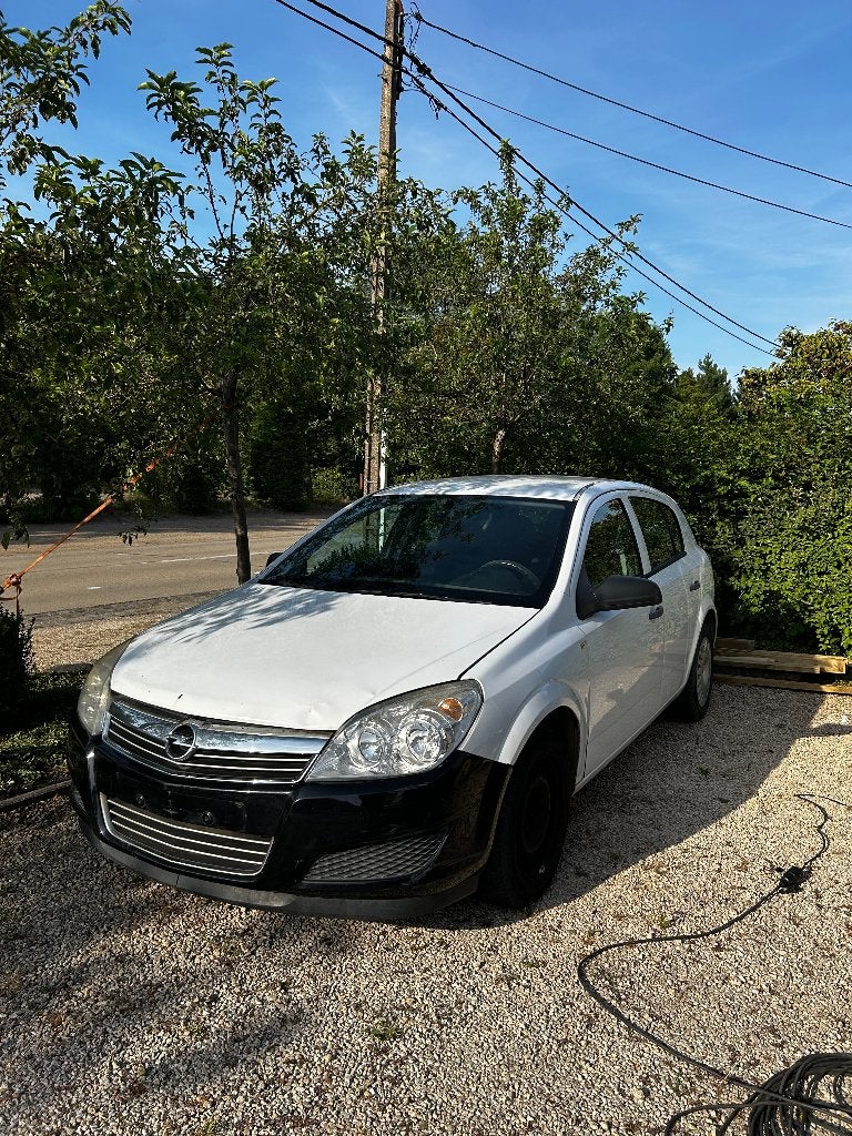 opel astra, Stof, Zwart, Wit, 5 deurs
